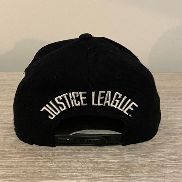 Justice League Wayne Aerospace Hat/Cap - Picture 3 of 6
